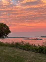 A beautiful sunset on the banks of the Mississippi River